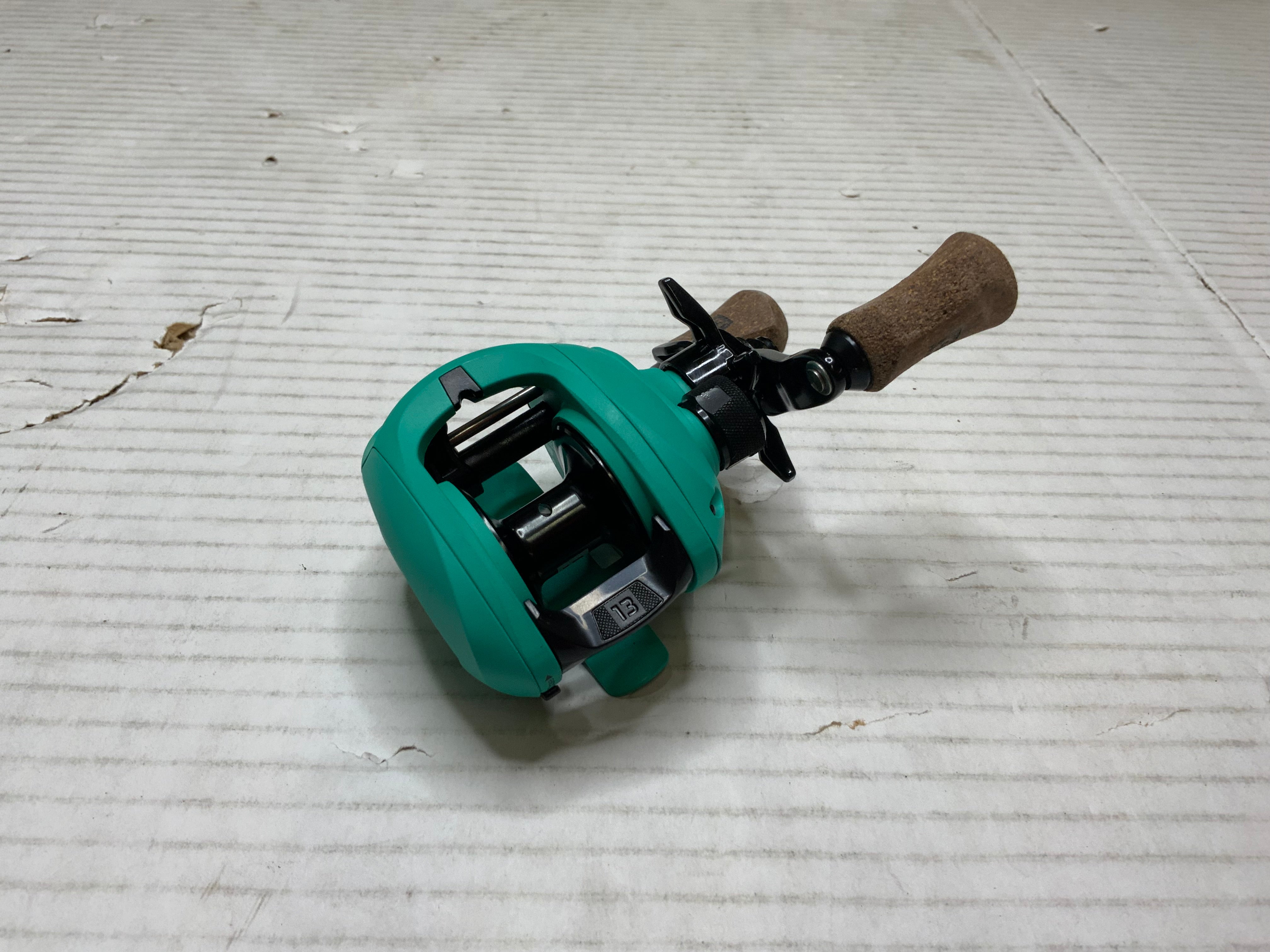 13 Fishing - Origin TX - Baitcast Reels **Left-Handed Reel** (8087570350318)